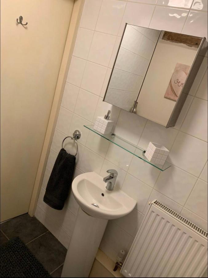 Studio Double. Own Bathroom, Shared Kitchen Bewdley Exterior photo