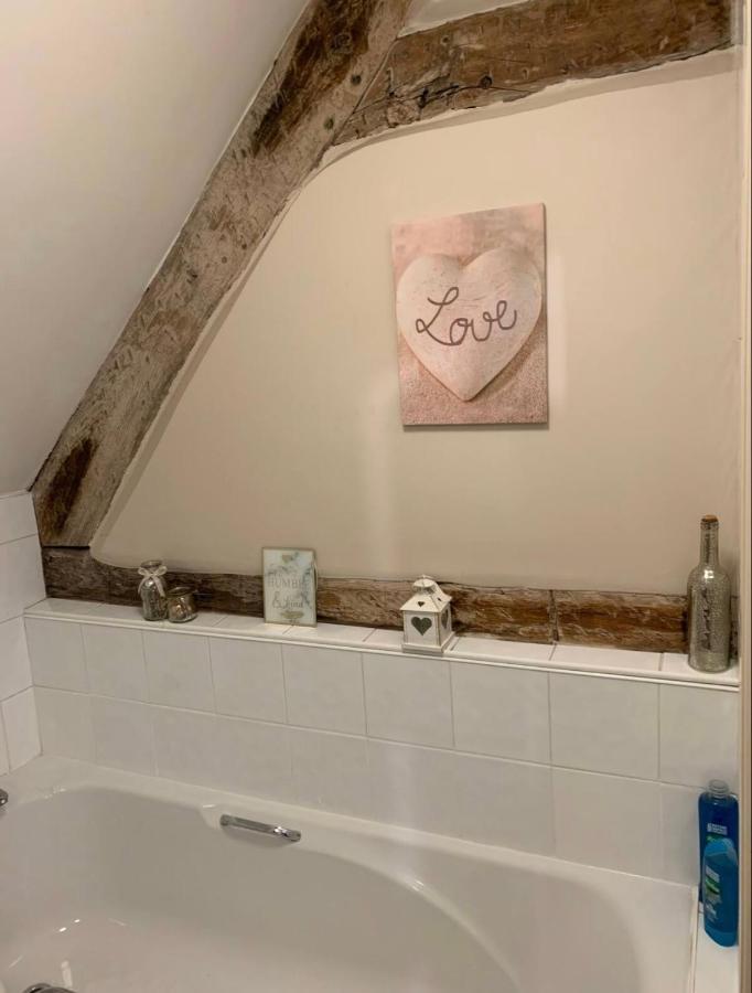 Studio Double. Own Bathroom, Shared Kitchen Bewdley Exterior photo