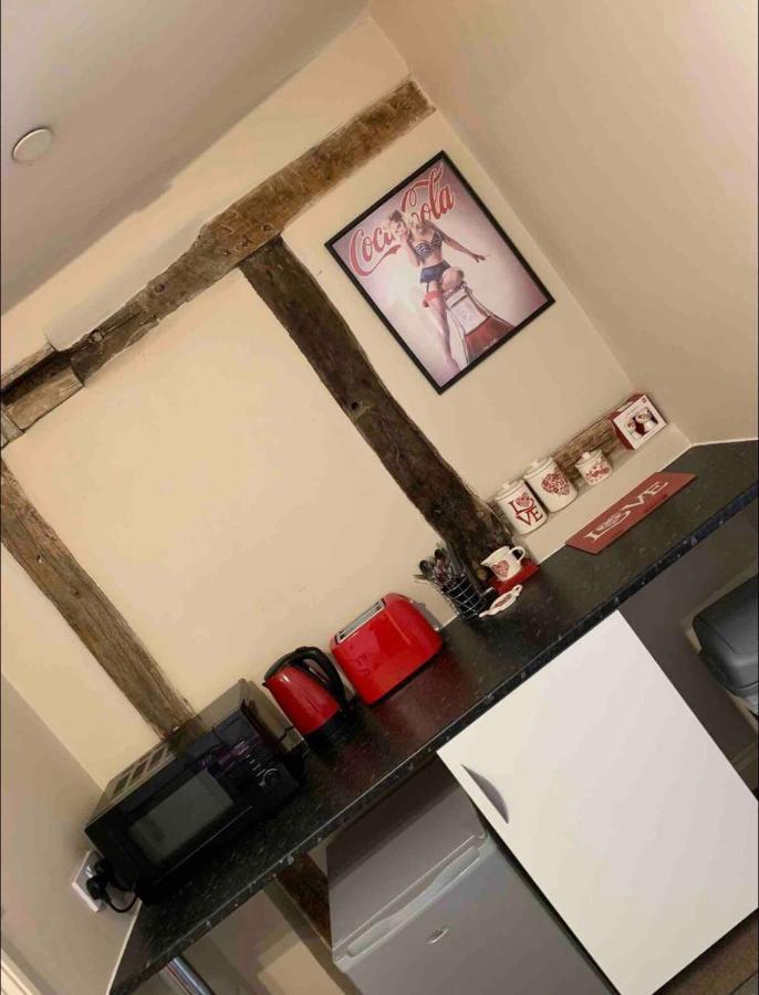 Studio Double. Own Bathroom, Shared Kitchen Bewdley Exterior photo